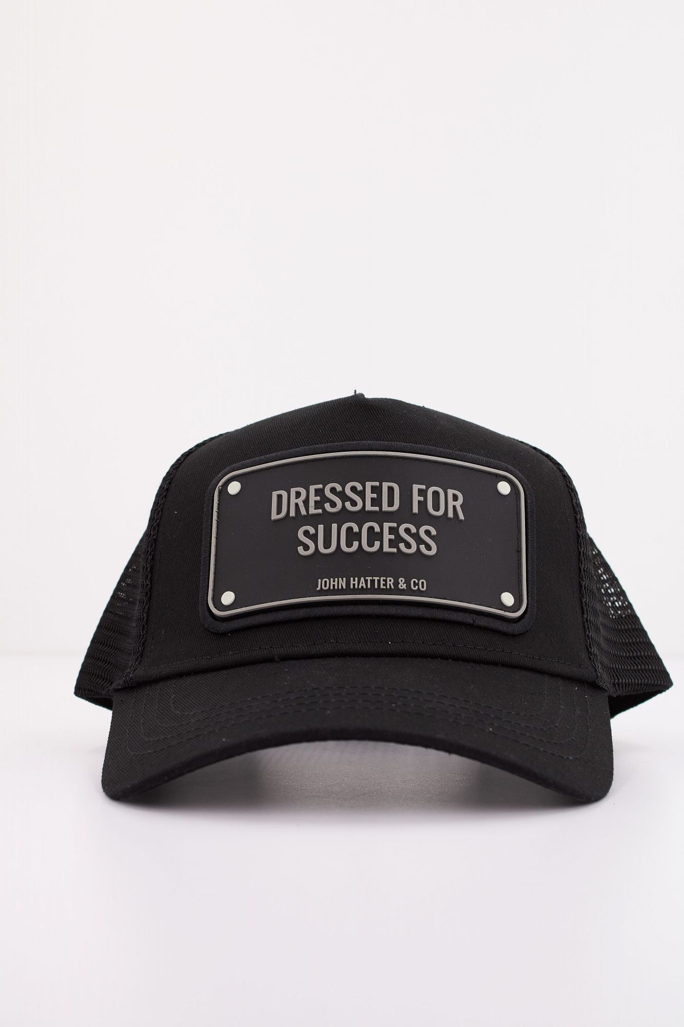 JOHN HATTER CO DRESSED FOR SUCCESS en color NEGRO (1)