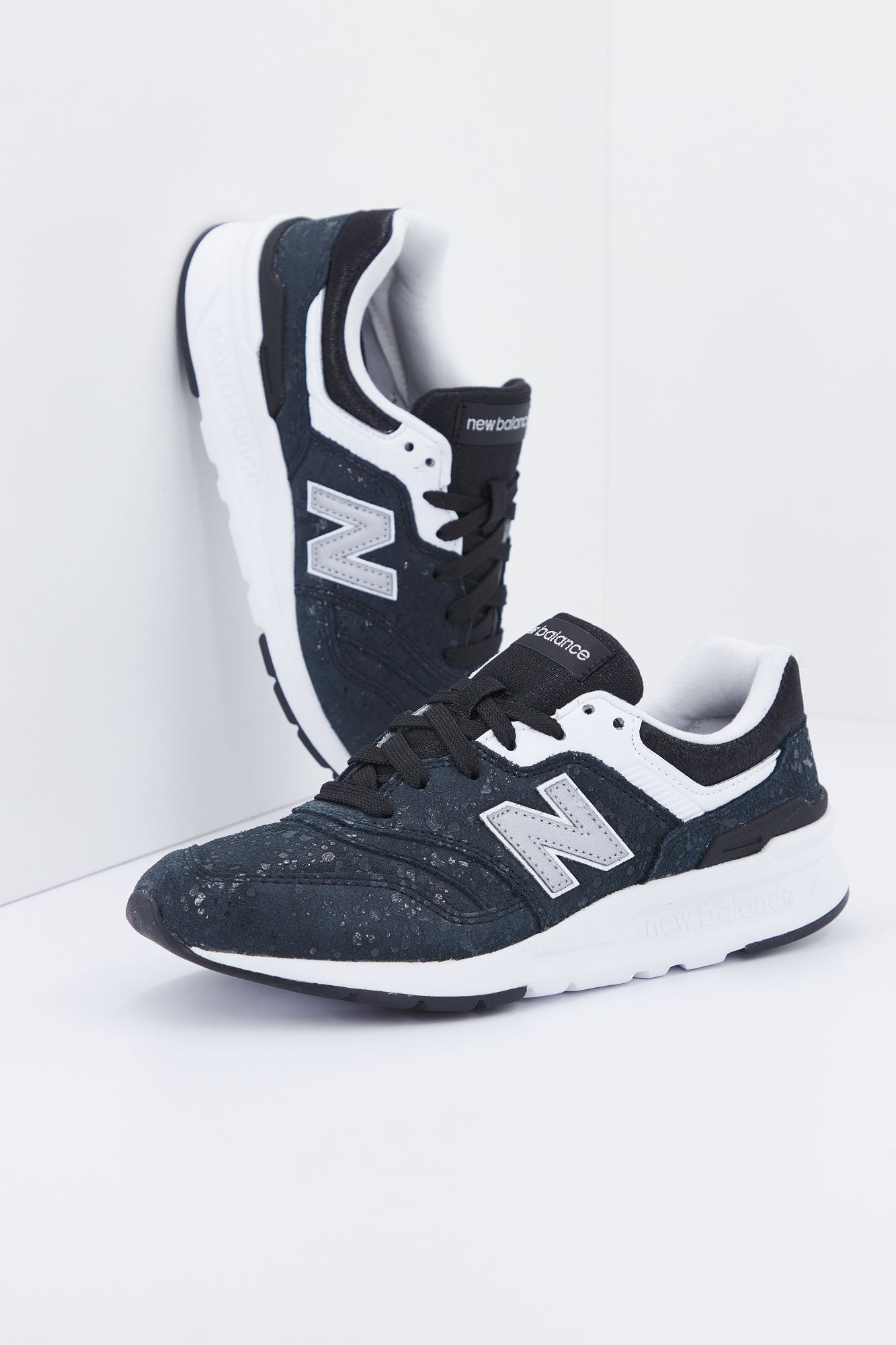 NEW BALANCE CW997 HBZ en color NEGRO (1)