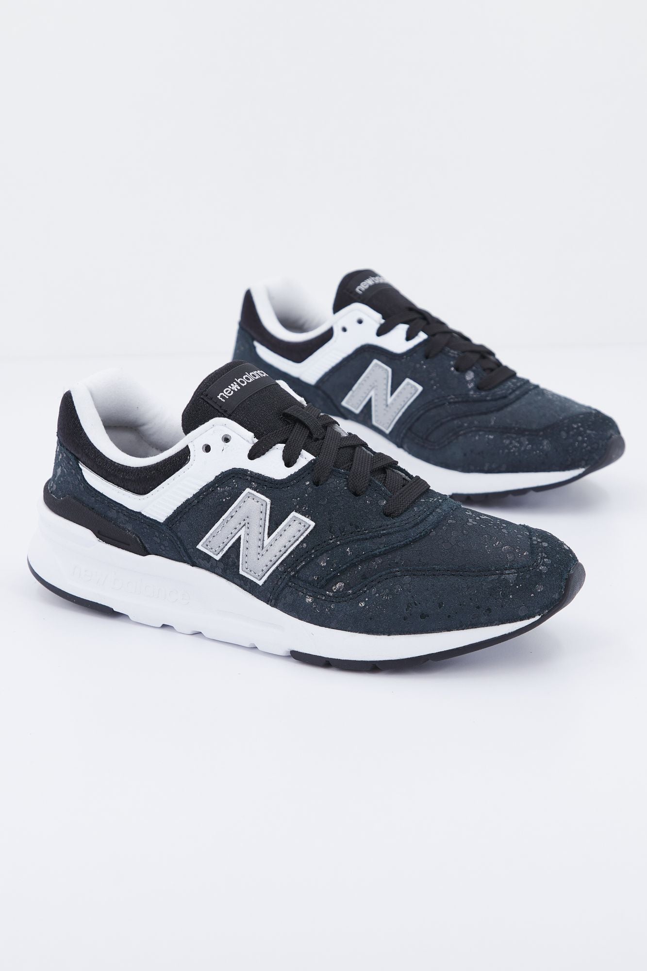 NEW BALANCE CW997 HBZ en color NEGRO (2)