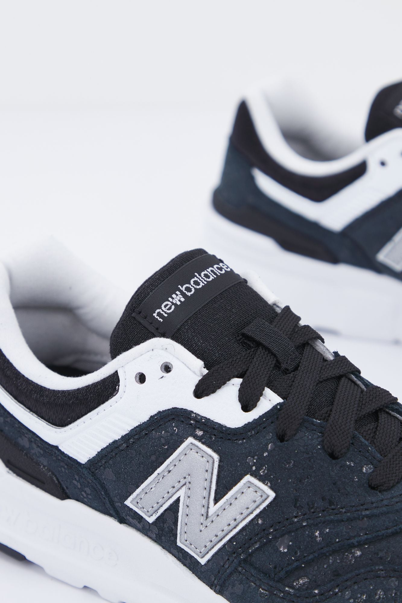 NEW BALANCE CW997 HBZ en color NEGRO (4)