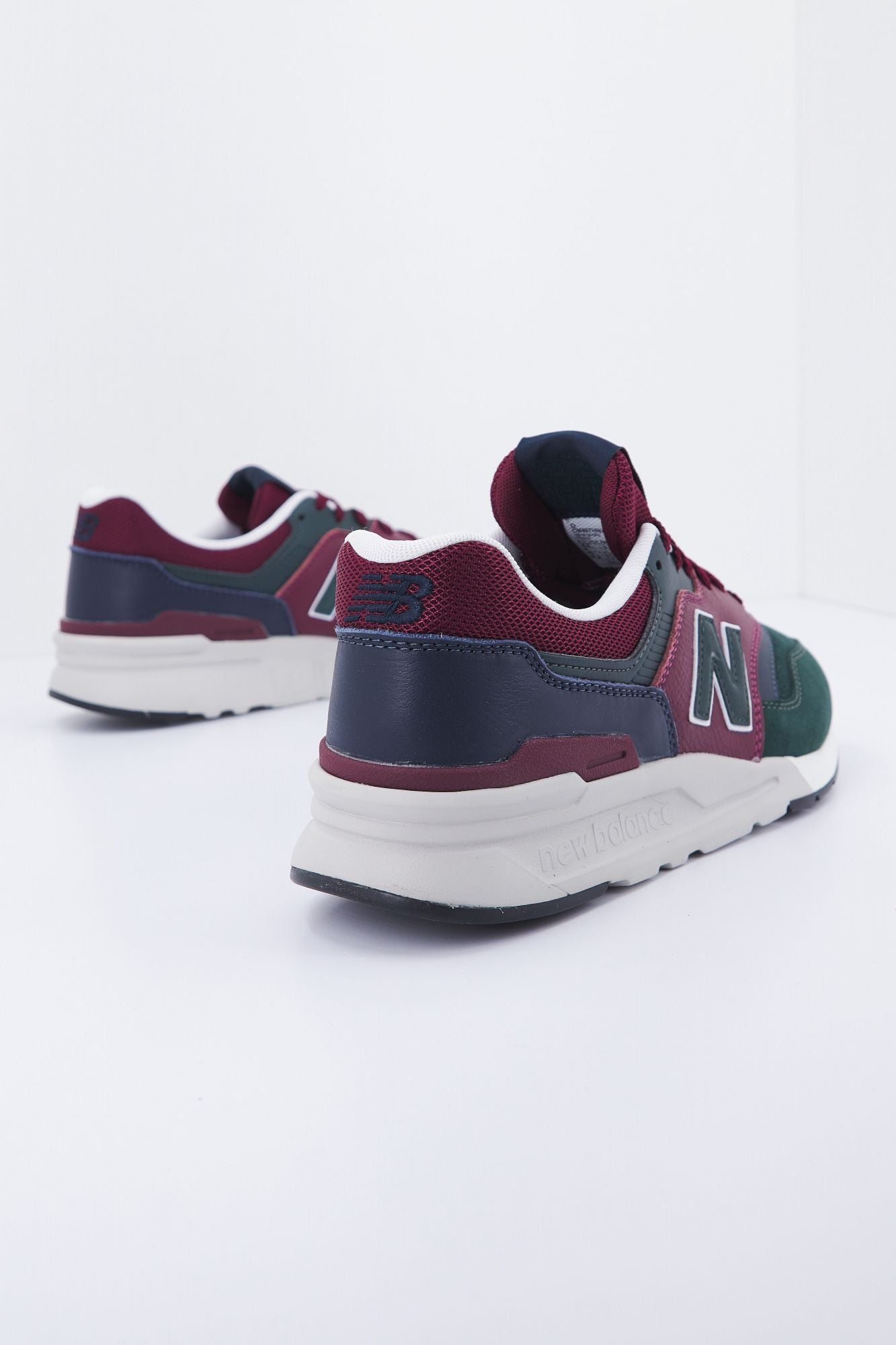 NEW BALANCE CM997 HWA en color MULTICOLOR (3)