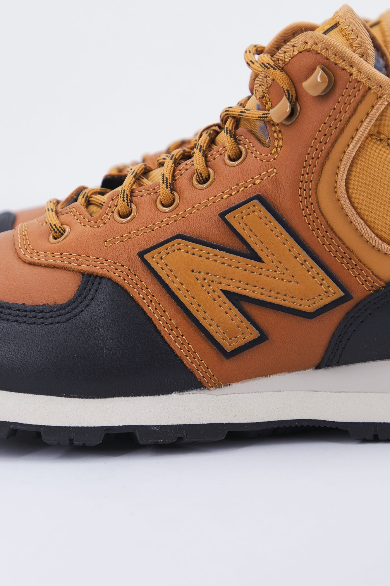 NEW BALANCE MH574 XB1 en color MARRON (4)
