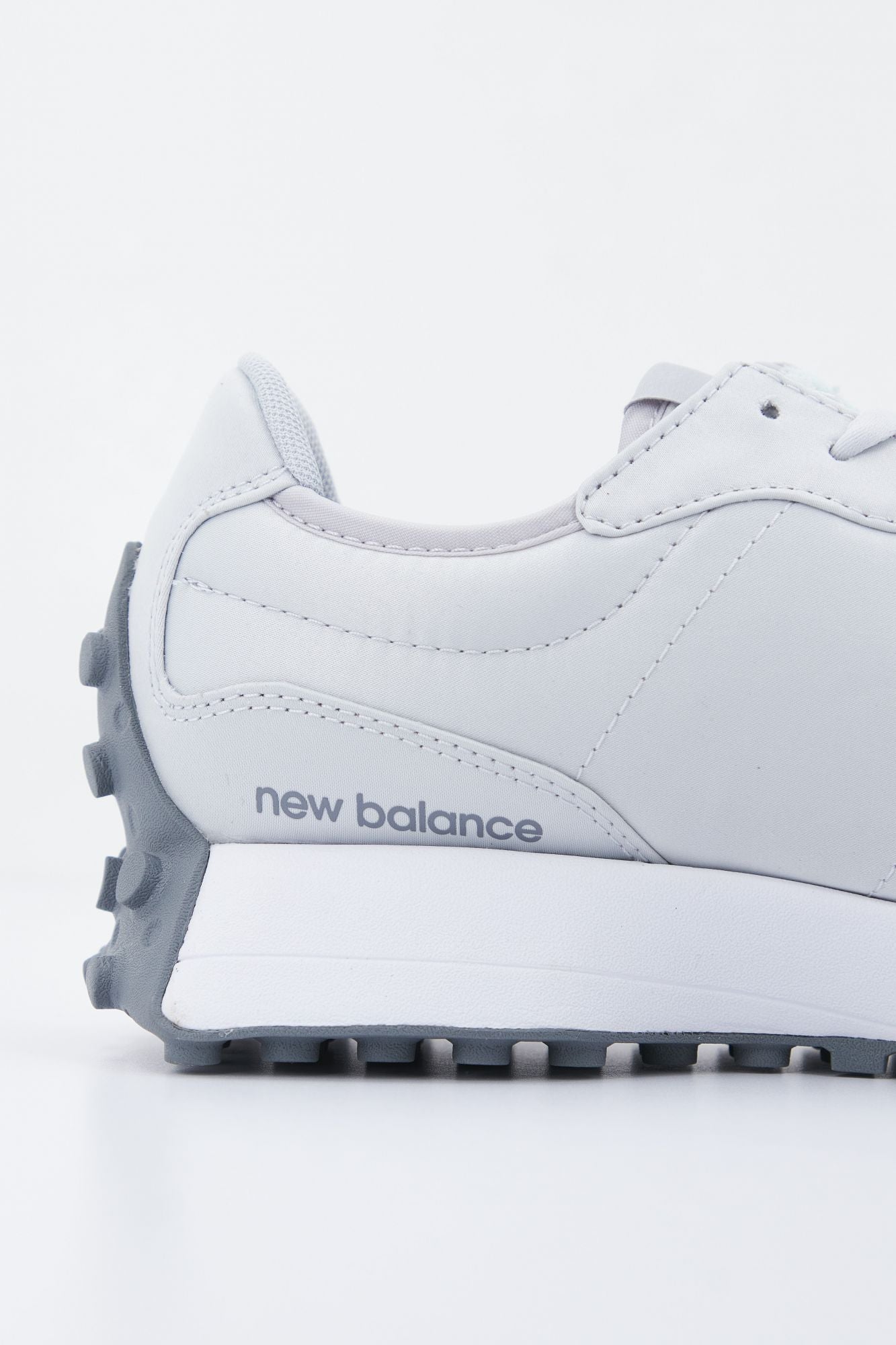 NEW BALANCE WS327 MT1 en color GRIS (3)