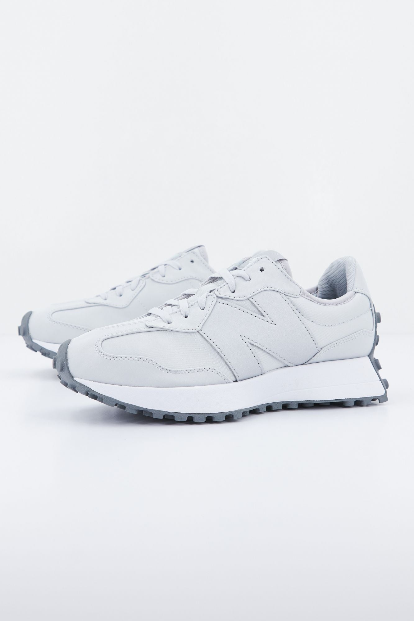 NEW BALANCE WS327 MT1 en color GRIS (4)