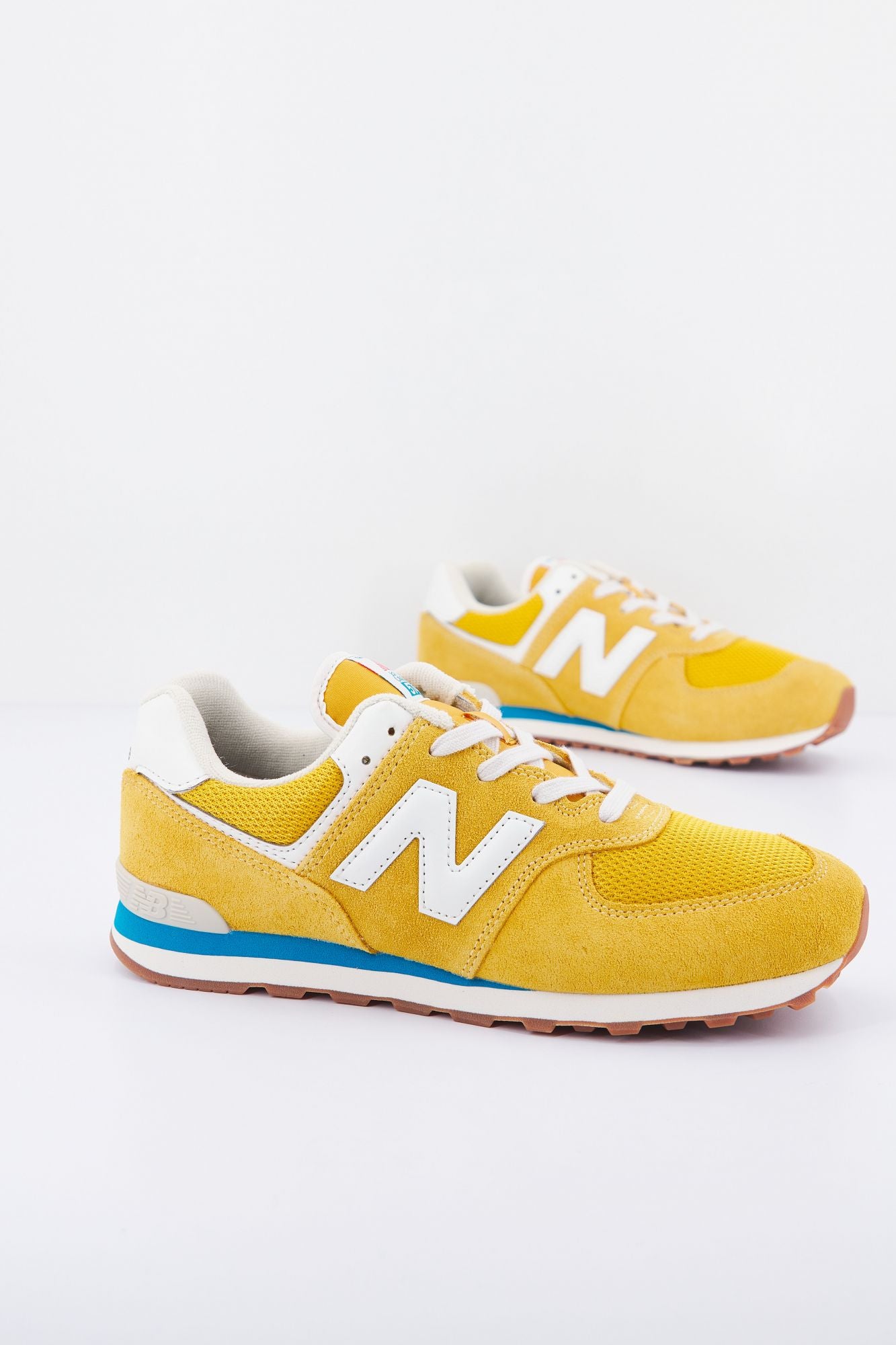NEW BALANCE GC574 HB2 en color AMARILLO (1)