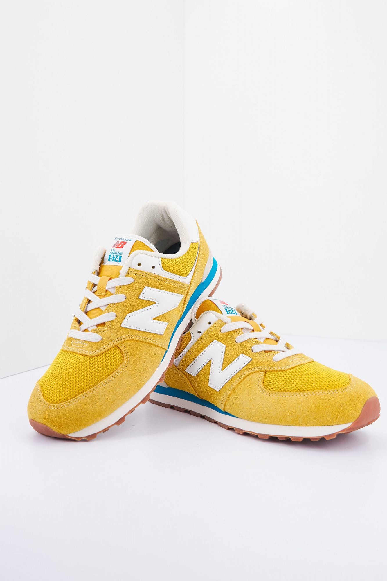 NEW BALANCE GC574 HB2 en color AMARILLO (2)
