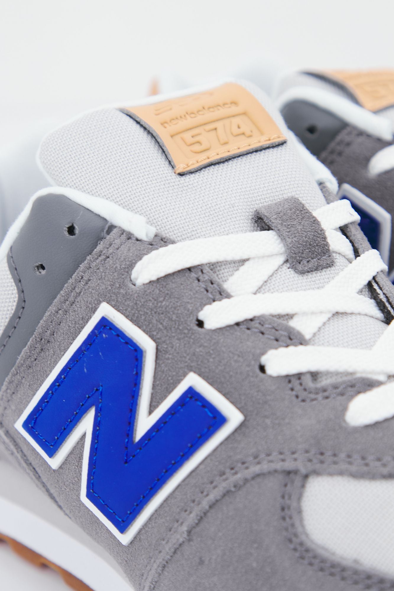 NEW BALANCE GC574 NA2 en color GRIS (4)