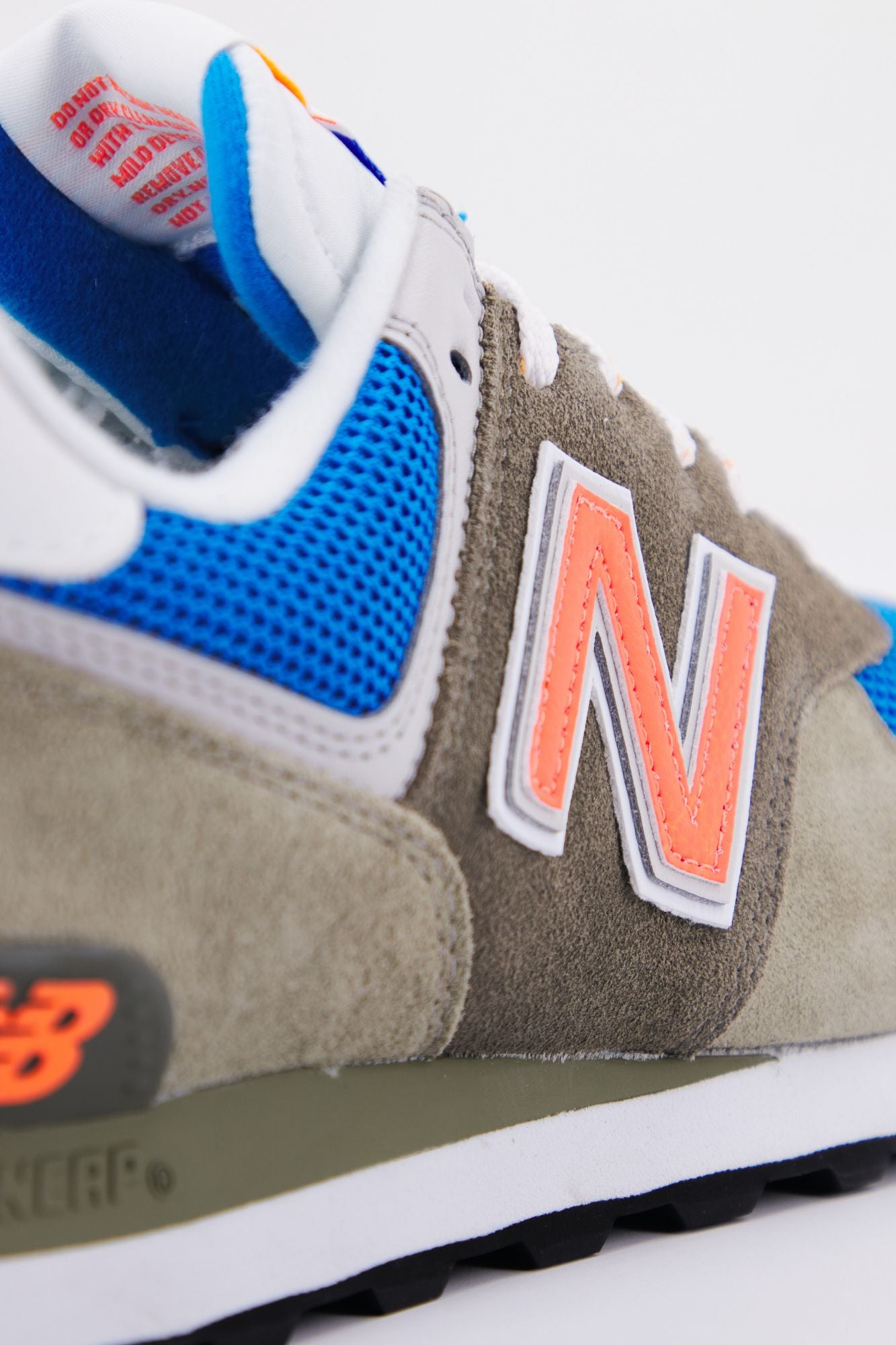 NEW BALANCE ML574 LA2 en color MULTICOLOR (4)