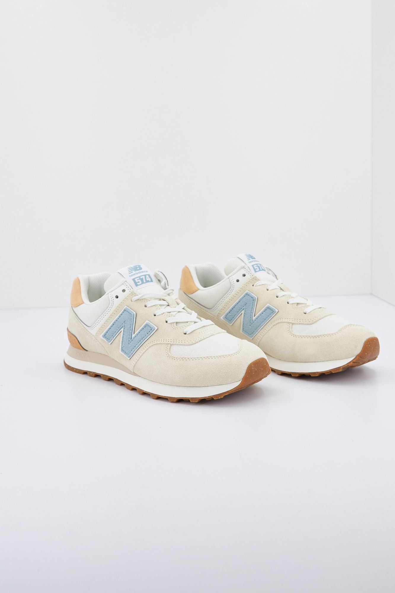 NEW BALANCE ML574 RF2 en color BEIS (1)