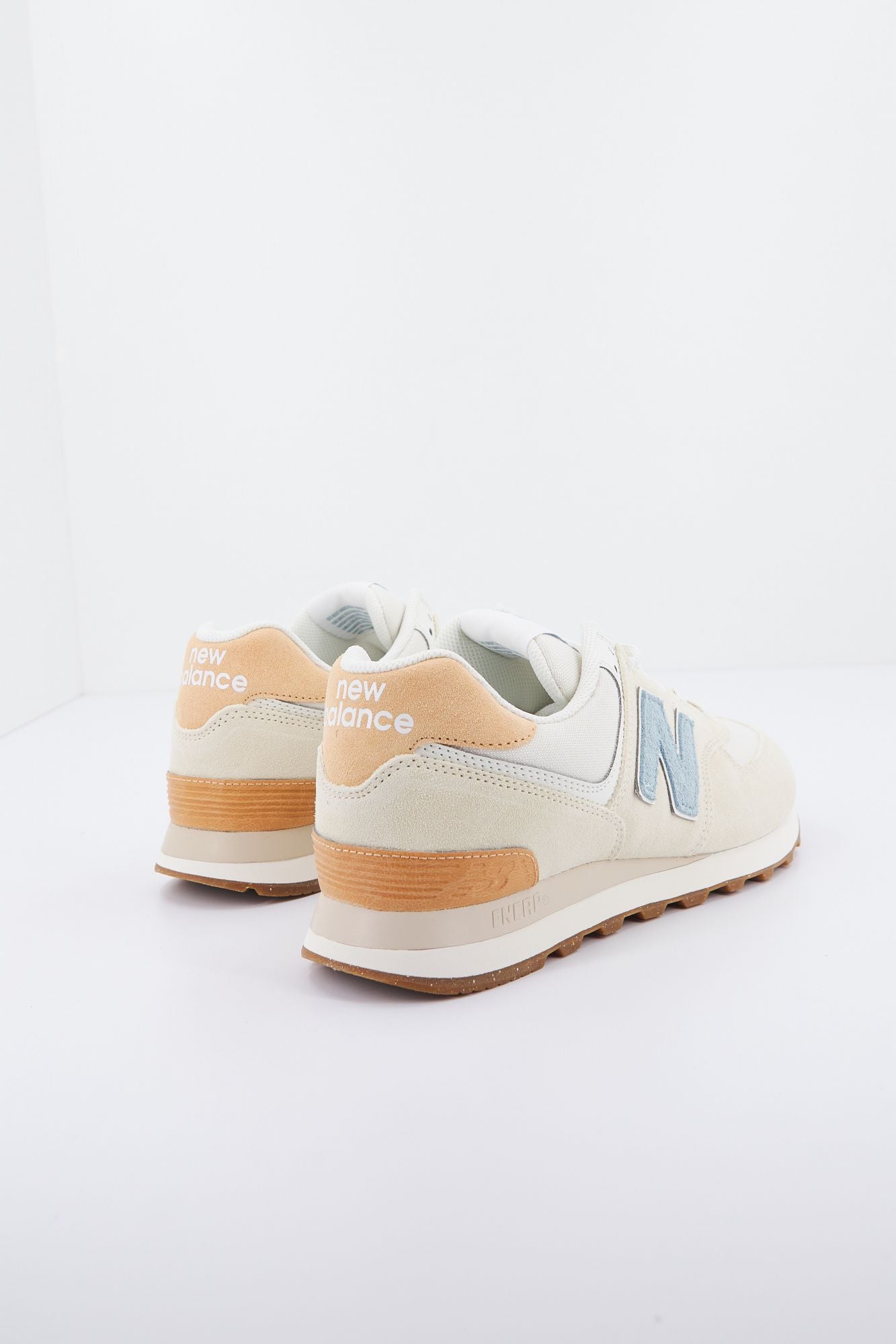 NEW BALANCE ML574 RF2 en color BEIS (3)