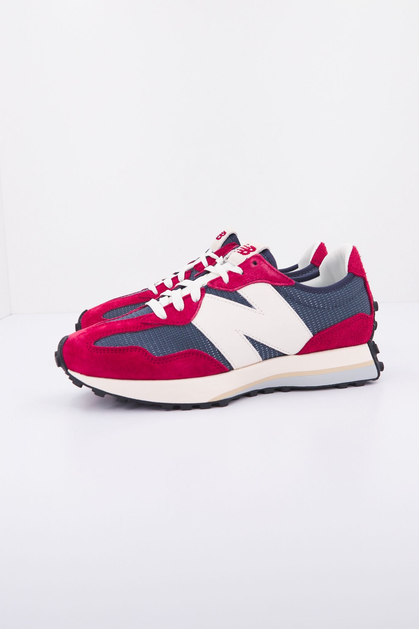 NEW BALANCE MS327 en color BURDEOS (1)