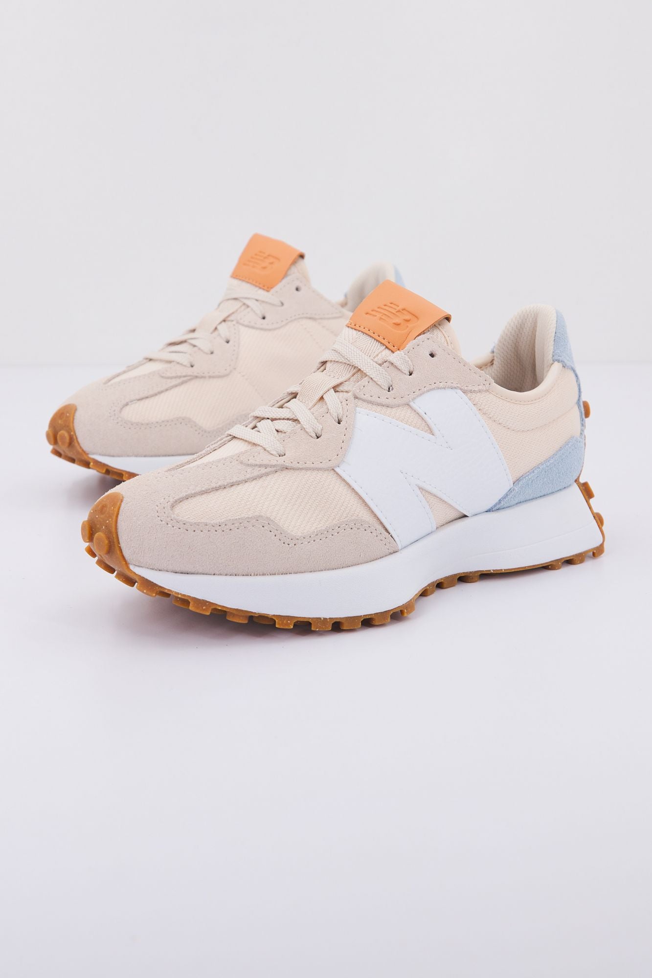 NEW BALANCE WS327 RB en color BEIS (1)