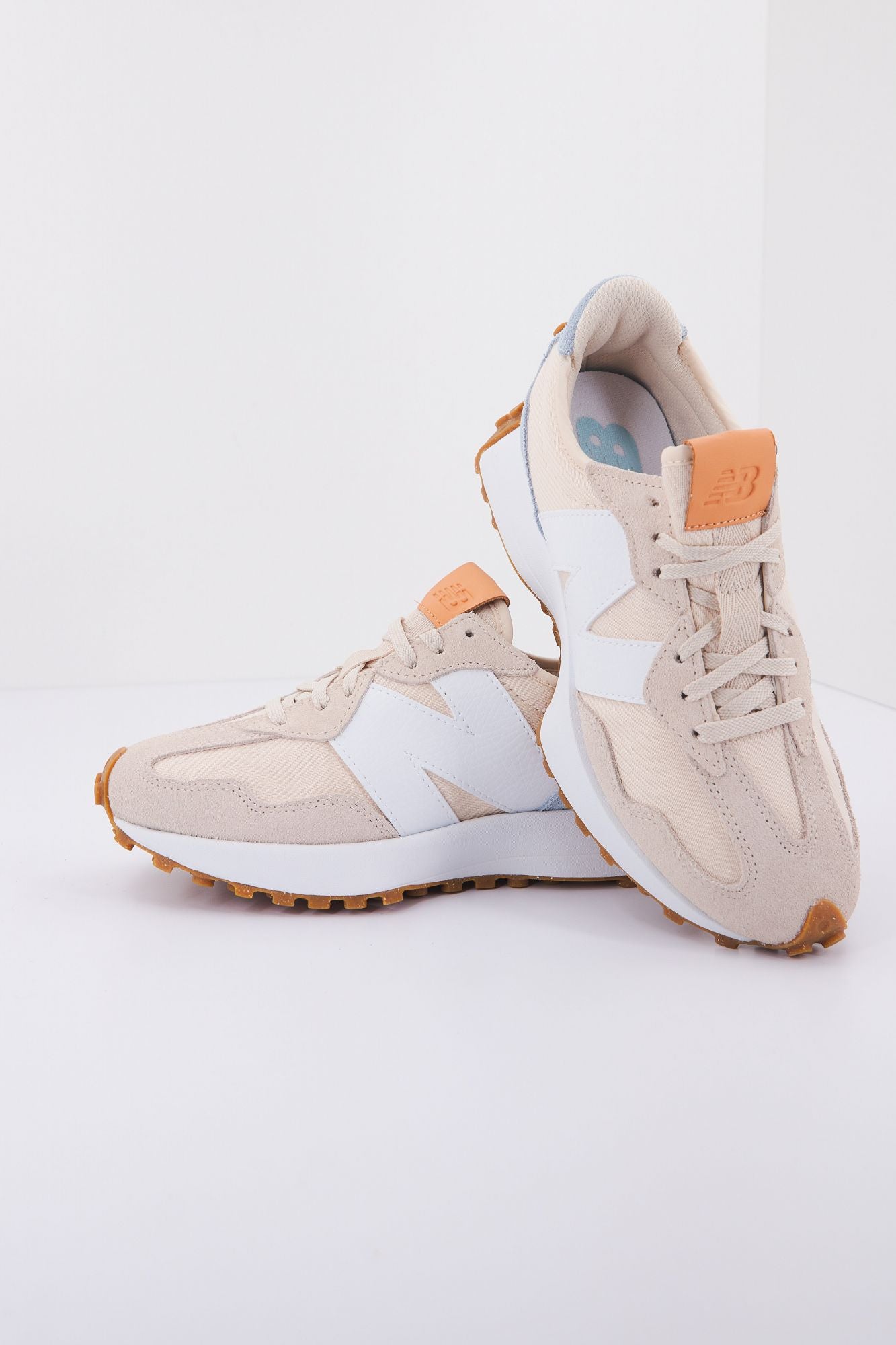 NEW BALANCE WS327 RB en color BEIS (2)