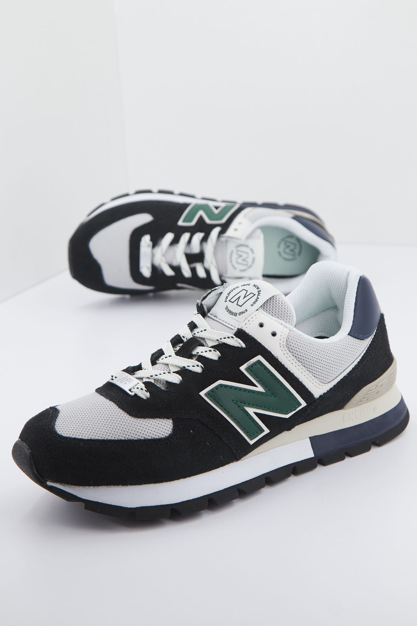 NEW BALANCE ML574 en color AZUL (1)