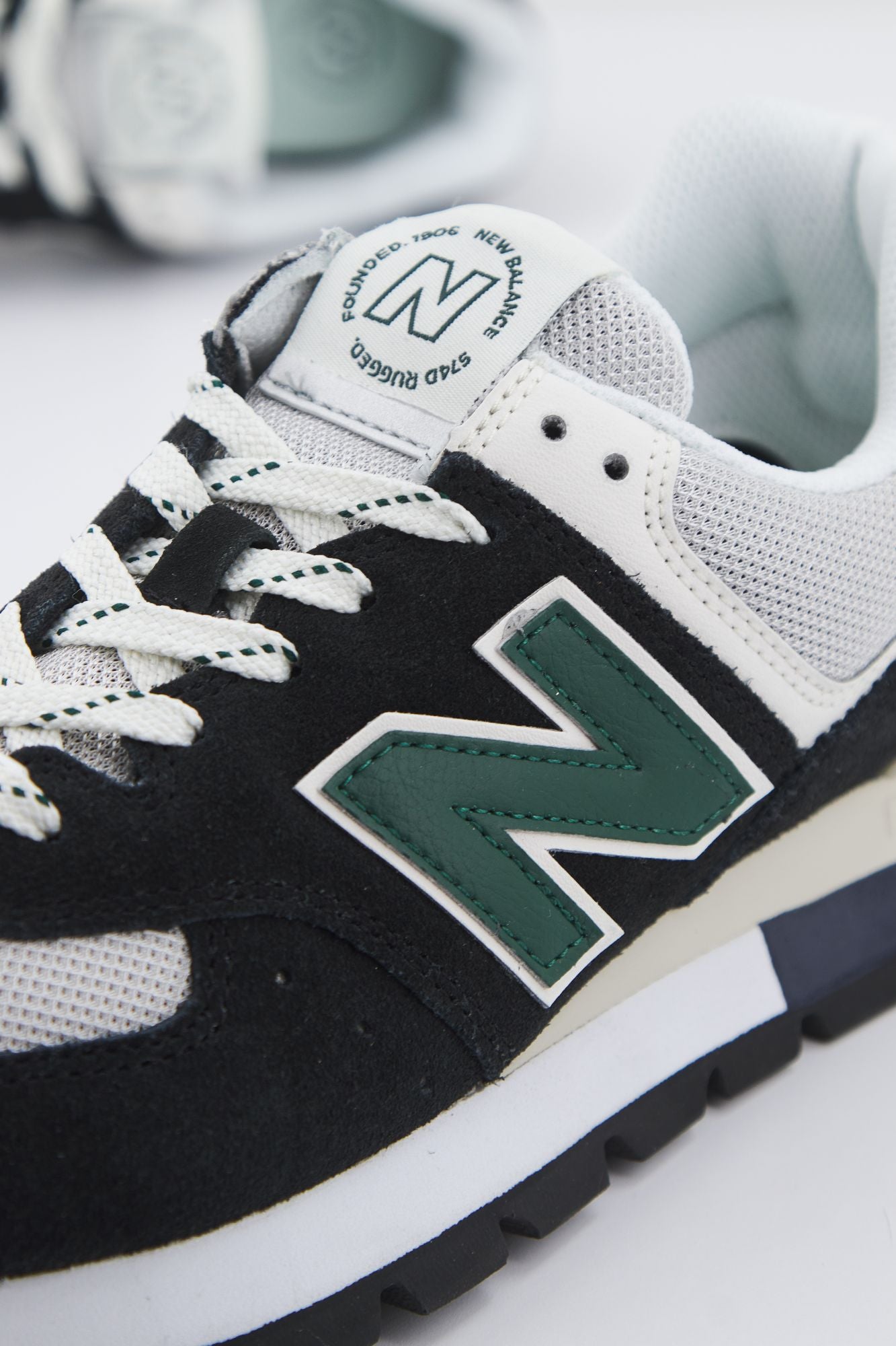 NEW BALANCE ML574 en color AZUL (4)