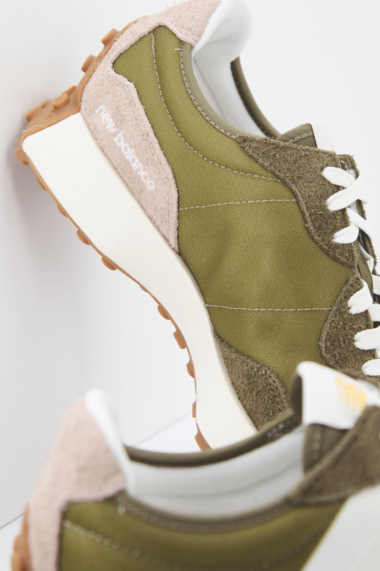 NEW BALANCE MS327 UG en color VERDE (4)