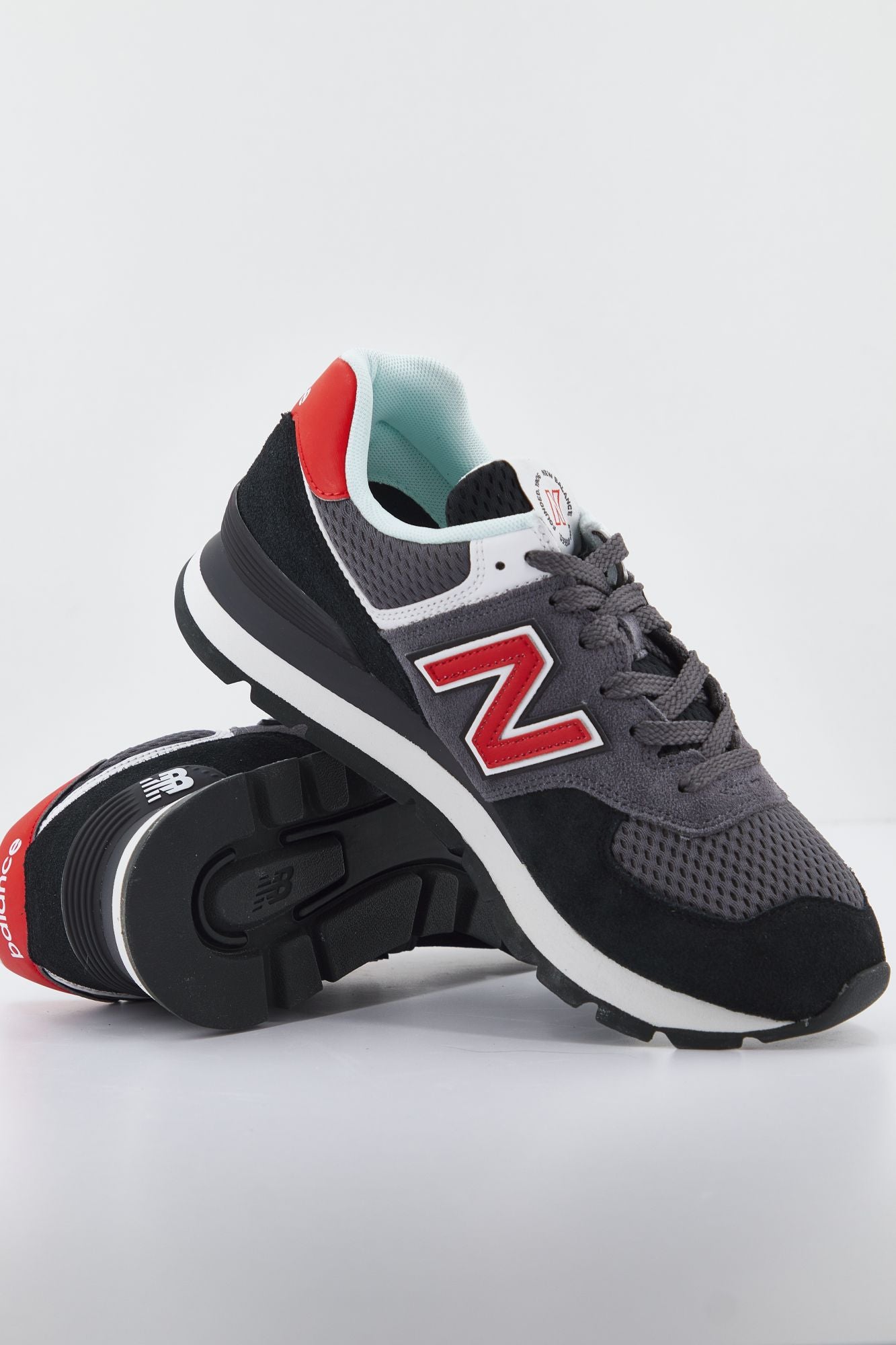 NEW BALANCE ML574D P2 LIFESTYLE en color GRIS (3)