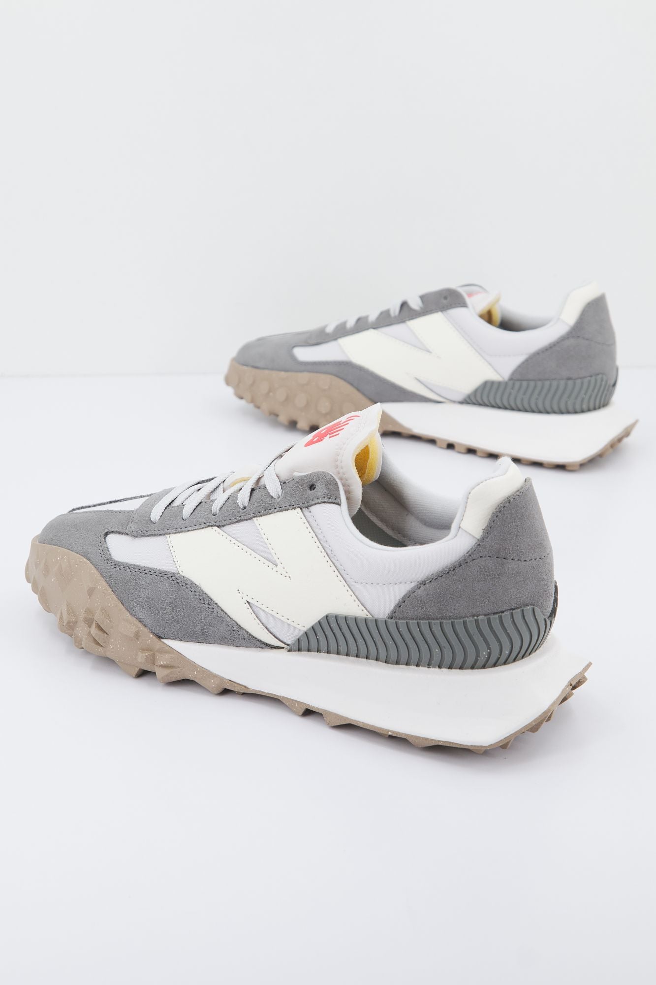 NEW BALANCE UXC72 QK en color GRIS (3)