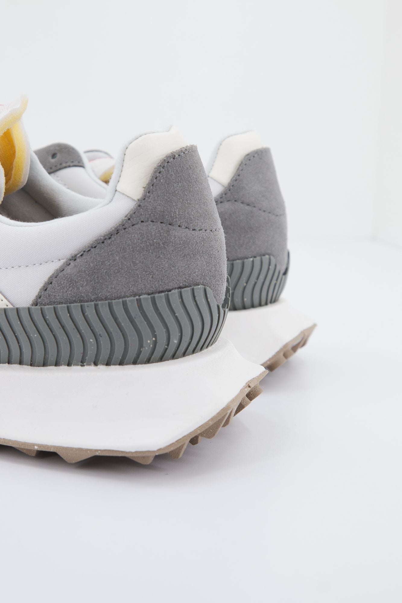 NEW BALANCE UXC72 QK en color GRIS (4)