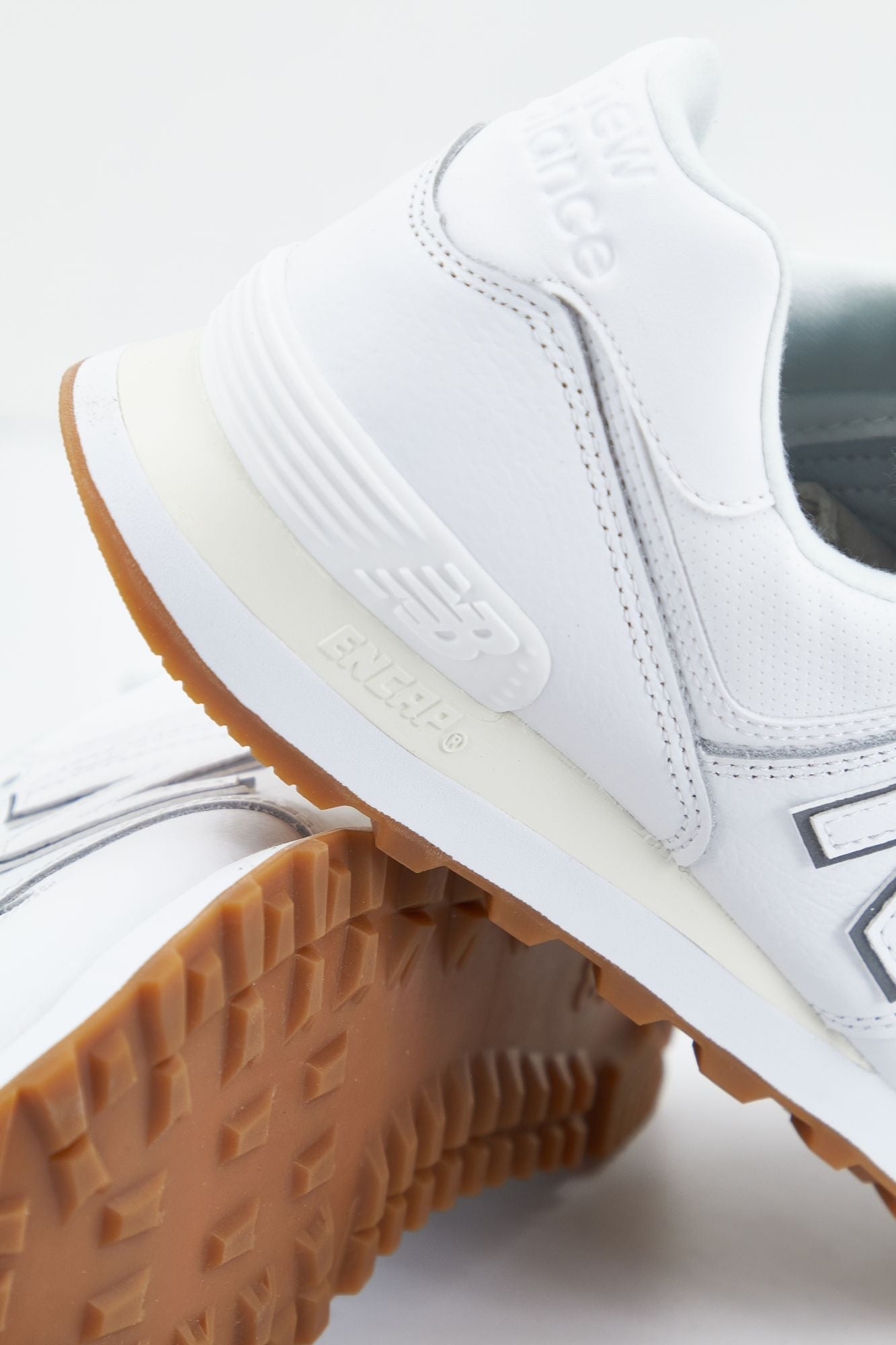 NEW BALANCE U574 FHN 574 U574V2 en color BLANCO (4)