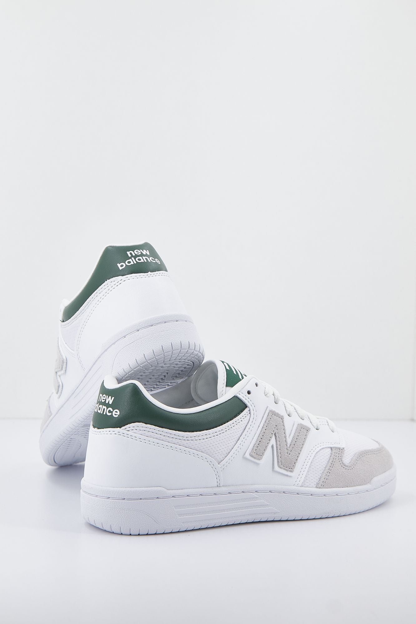 NEW BALANCE BB480 LKD RETRO HOOPS en color BLANCO (3)