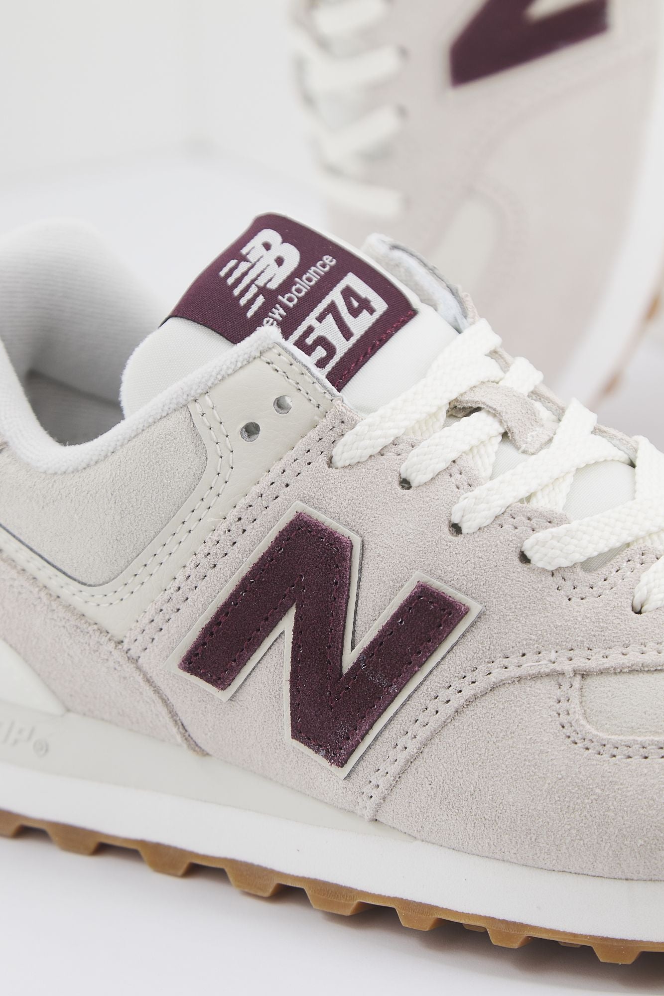 NEW BALANCE U574 NOW 574 U574V2 en color BEIS (4)