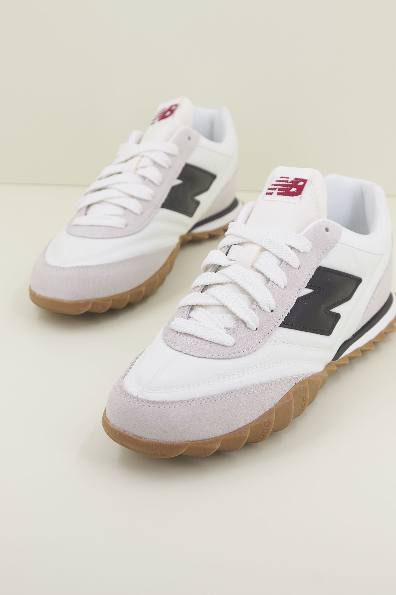 NEW BALANCE URC30 AI LIFESTYLE en color MULTICOLOR (2)