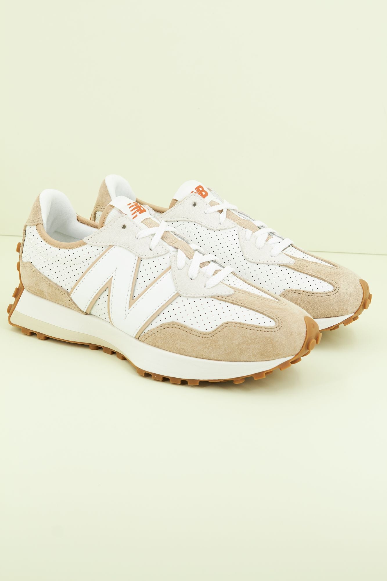 NEW BALANCE MS327 PS en color BLANCO (1)