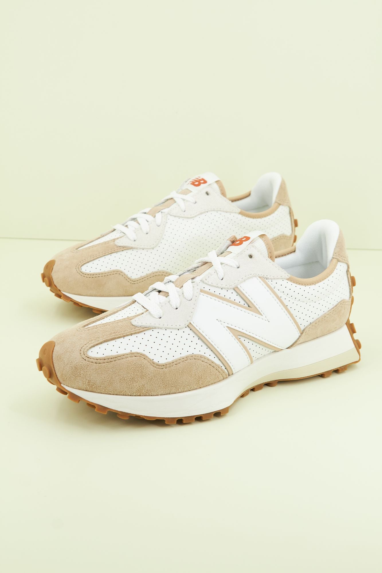 NEW BALANCE MS327 PS en color BLANCO (2)