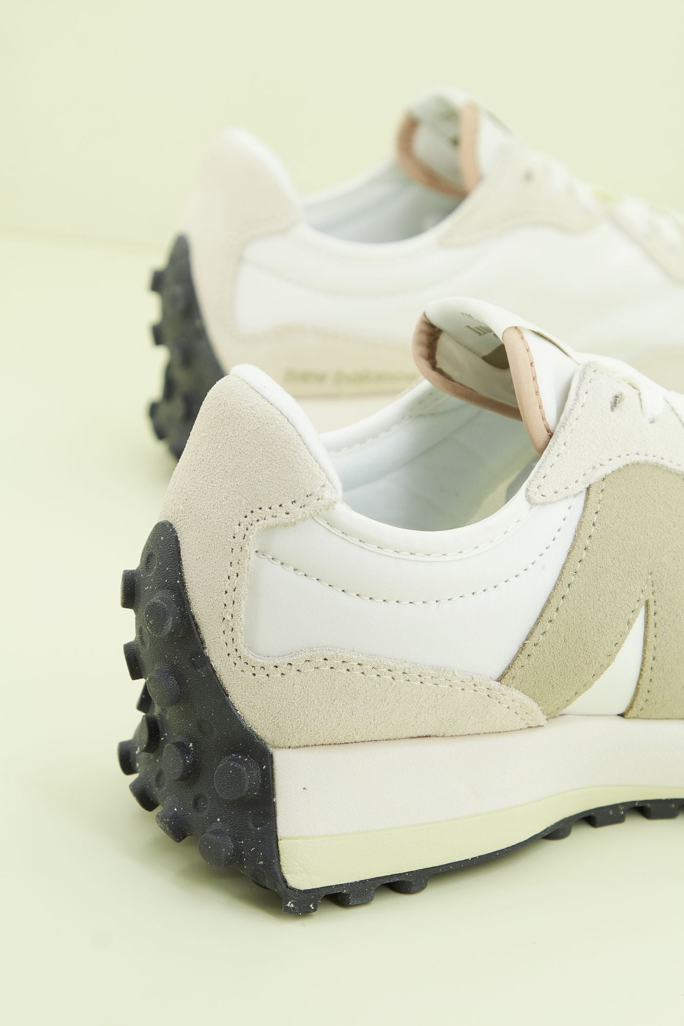 NEW BALANCE WS327 PS en color BLANCO (3)