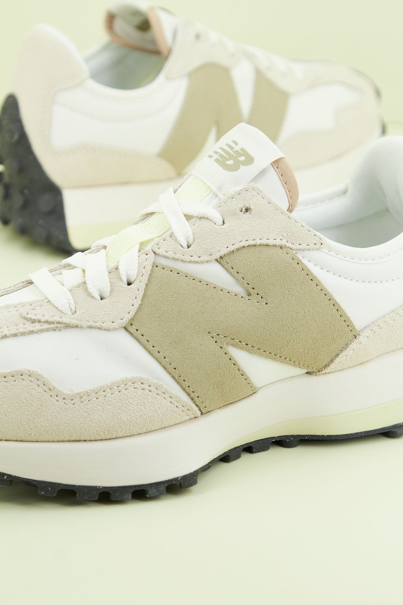 NEW BALANCE WS327 PS en color BLANCO (4)