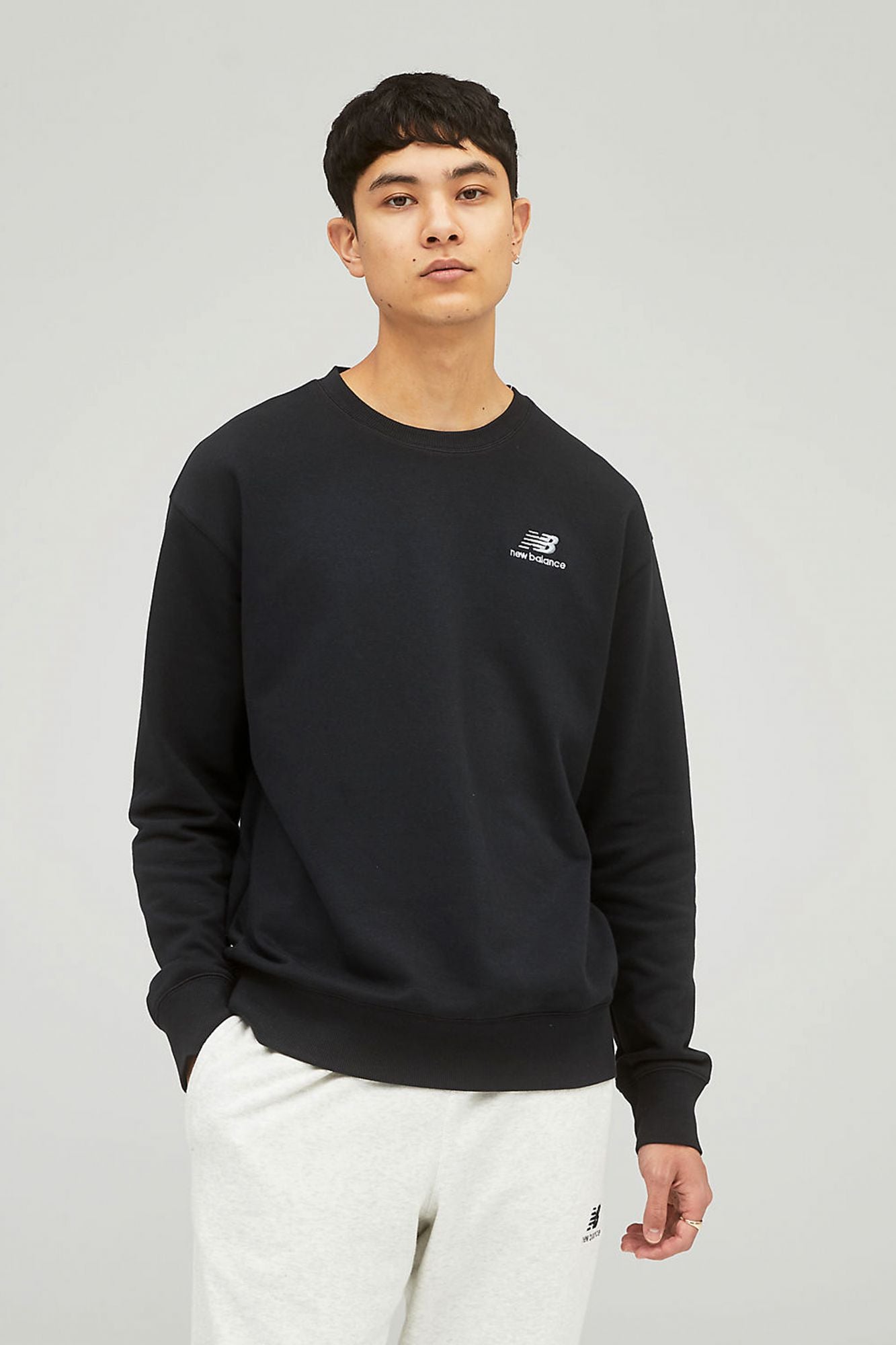 NEW BALANCE FRENCH SWEATSHIRT en color NEGRO (4)