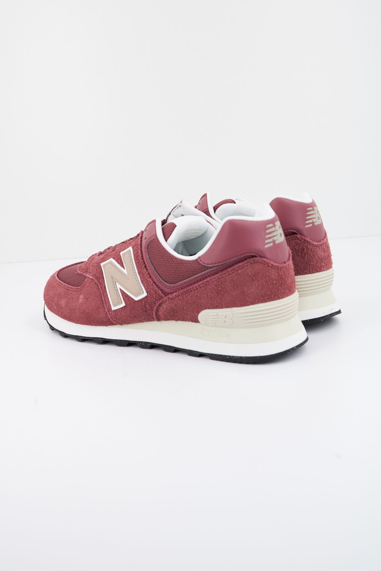 NEW BALANCE U574SMB en color ROJO (3)