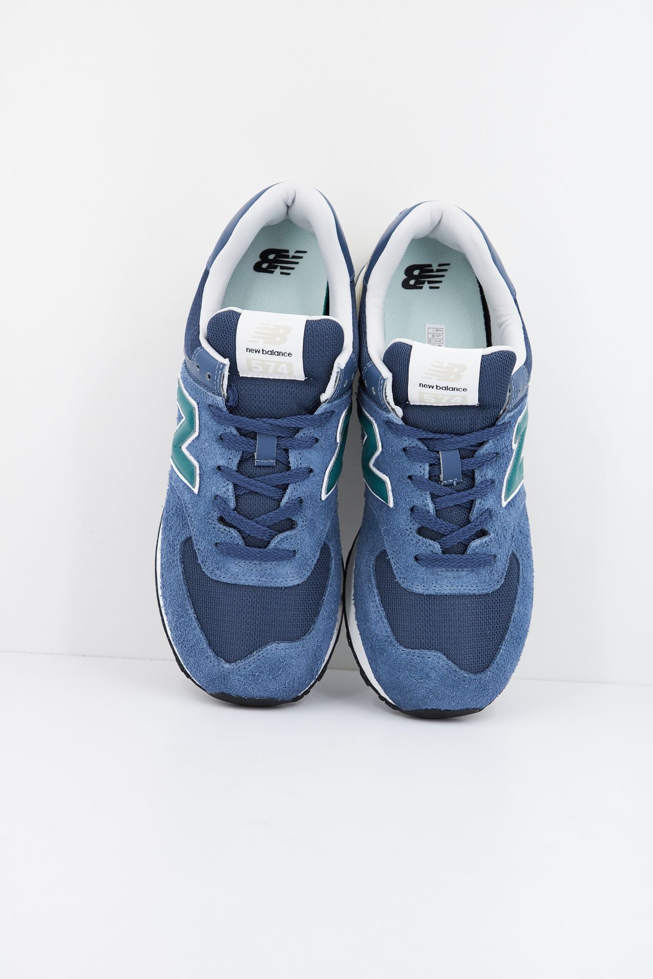 NEW BALANCE U574 SNG en color AZUL (2)