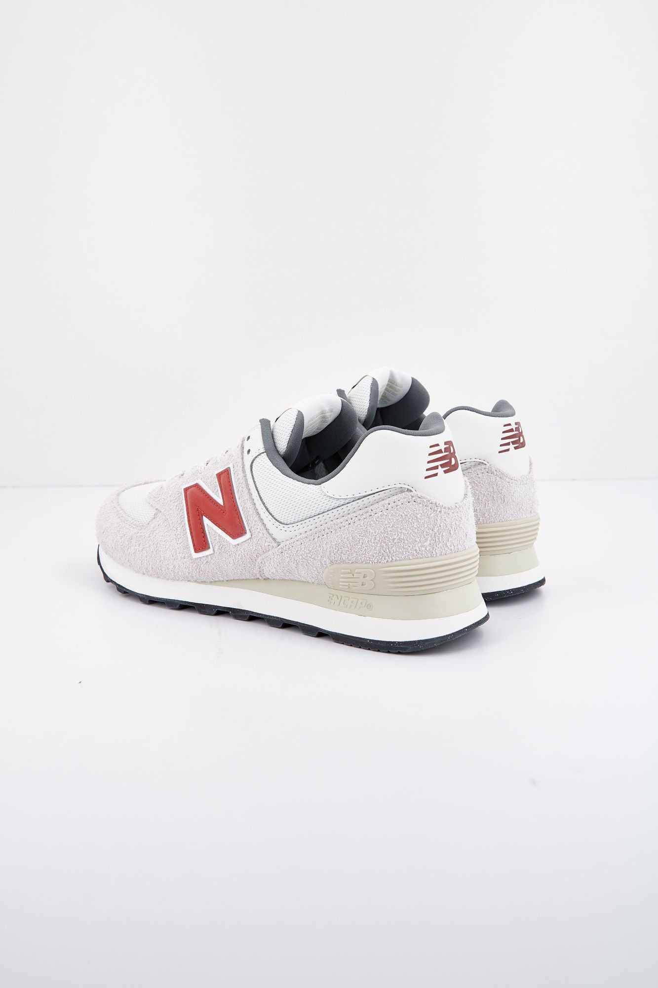 NEW BALANCE U574SOR en color BLANCO (3)