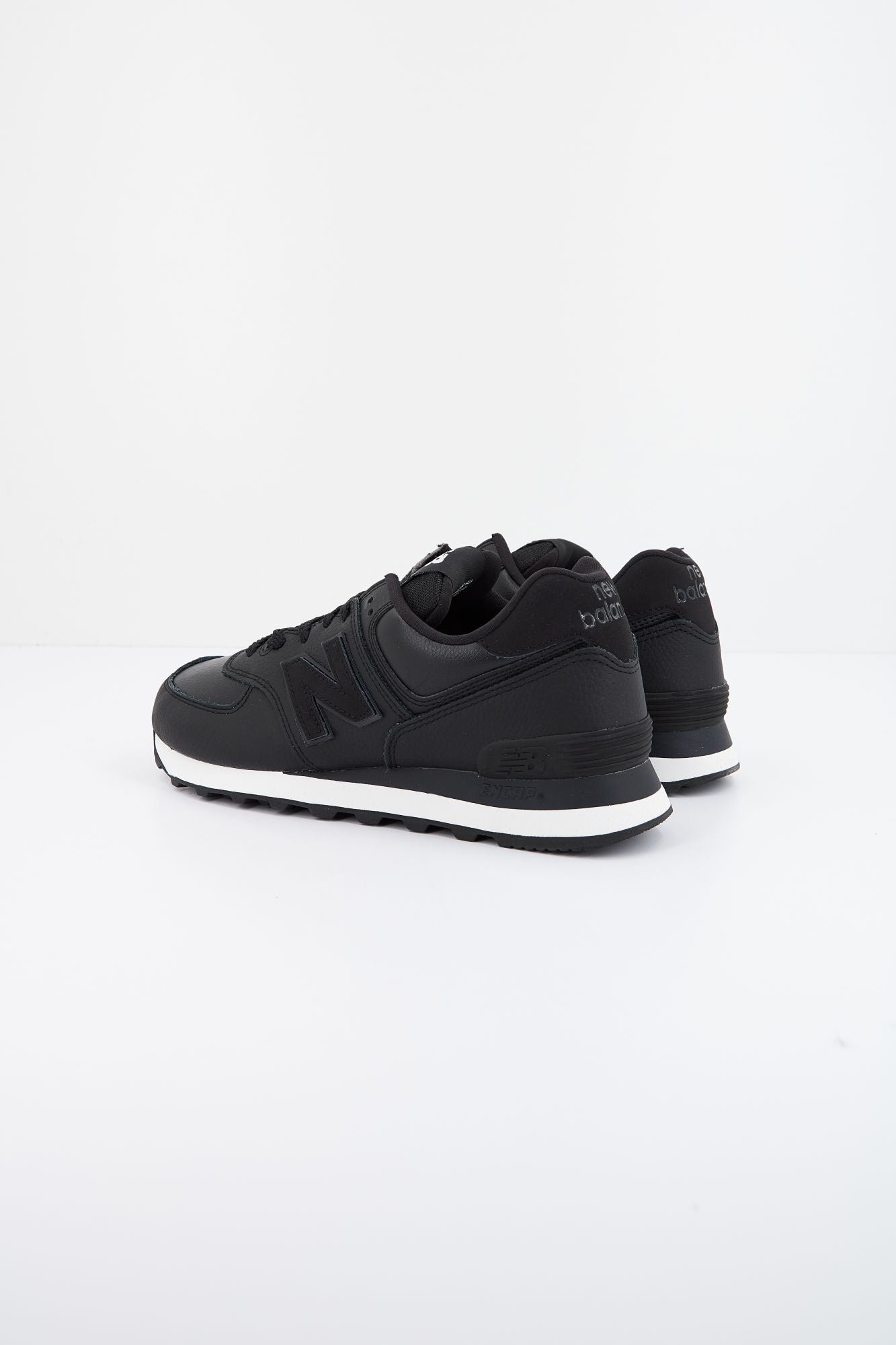 NEW BALANCE WL574IB2 en color NEGRO (3)