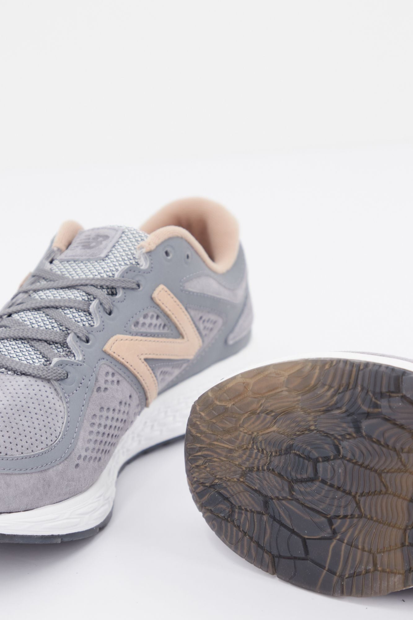 NEW BALANCE MLZANT NA en color GRIS (4)