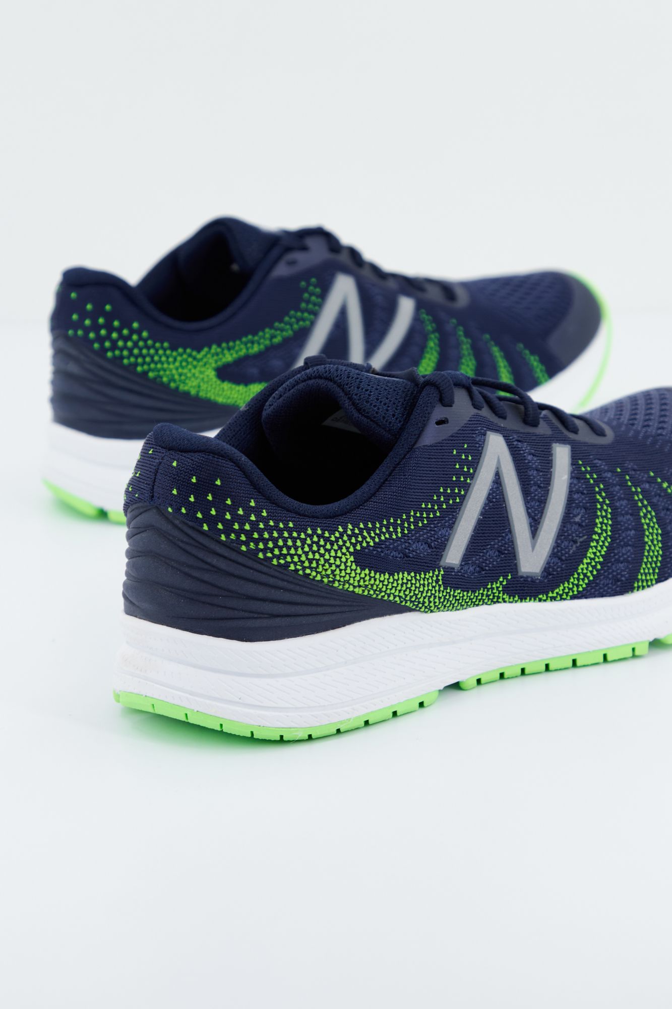 NEW BALANCE MRUSH NL3 en color AZUL (3)