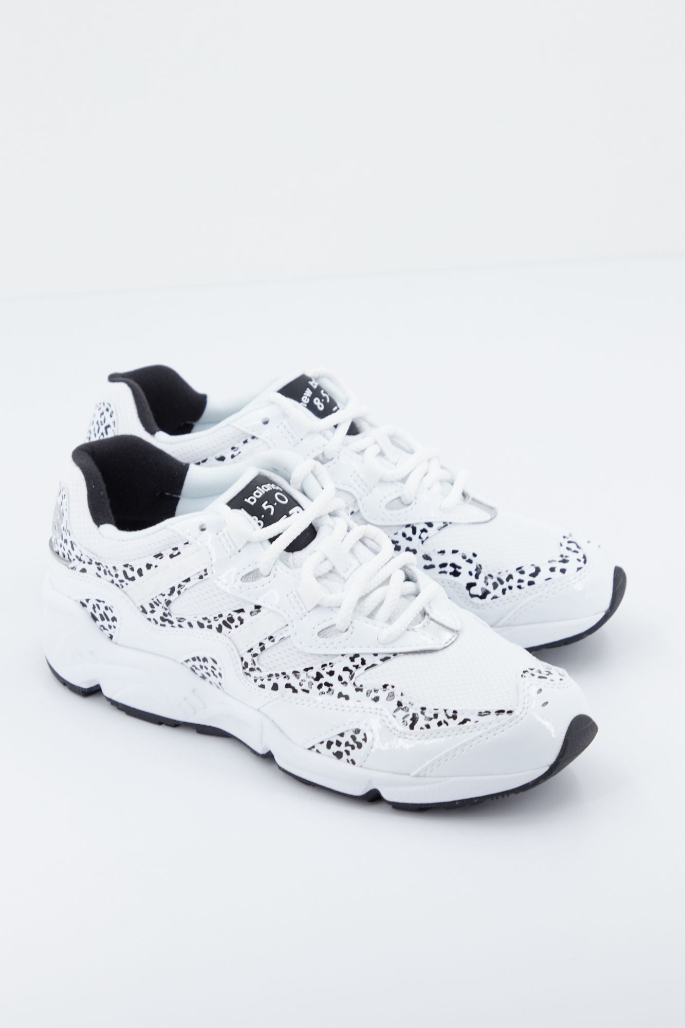 NEW BALANCE WL850 LBC en color BLANCO (1)