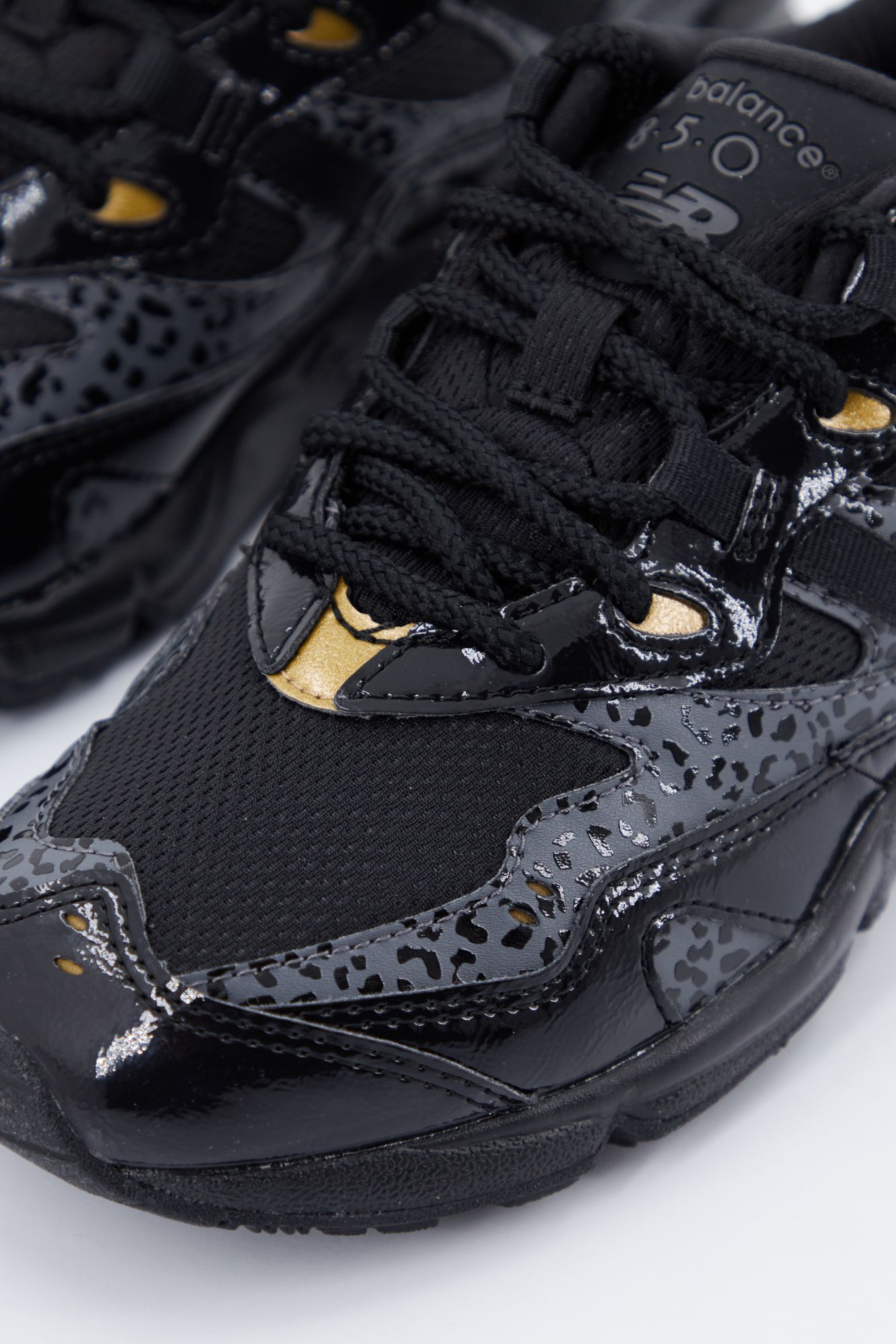 NEW BALANCE WL850 LBD en color NEGRO (2)