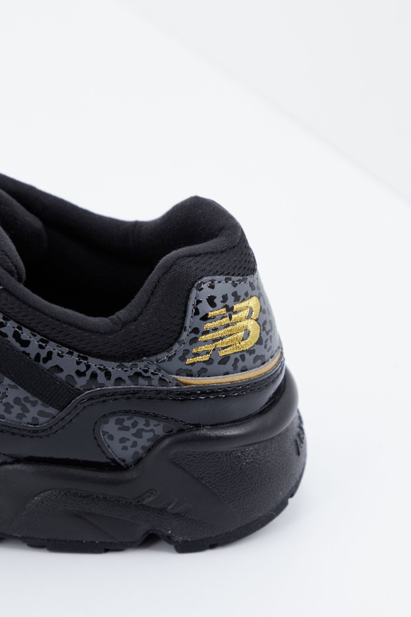 NEW BALANCE WL850 LBD en color NEGRO (3)