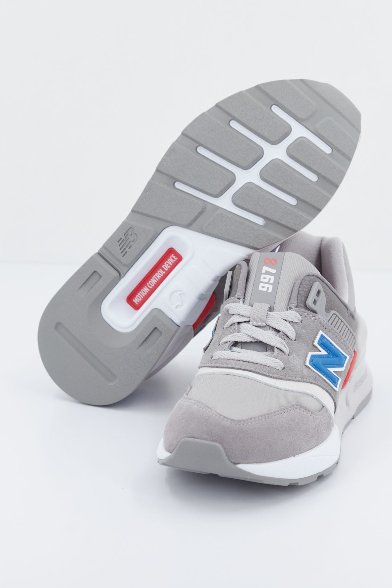 NEW BALANCE WS997 BVB en color GRIS (4)