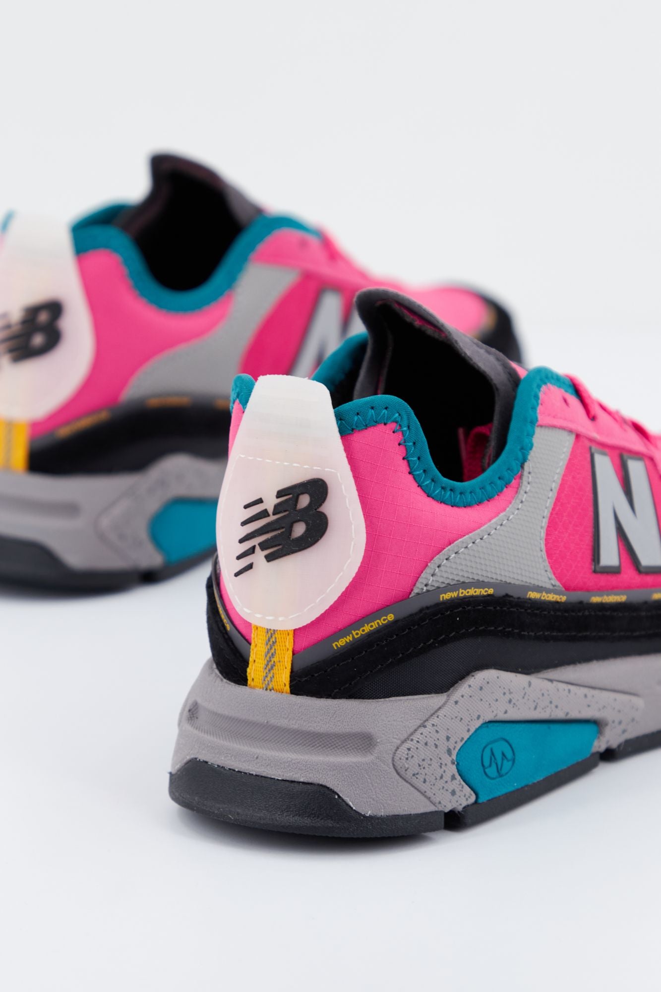 NEW BALANCE WSXRC RP en color ROSA (3)