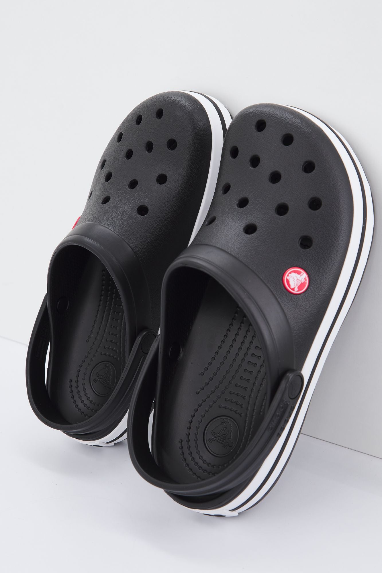 CROCS CROCBAND en color NEGRO (1)