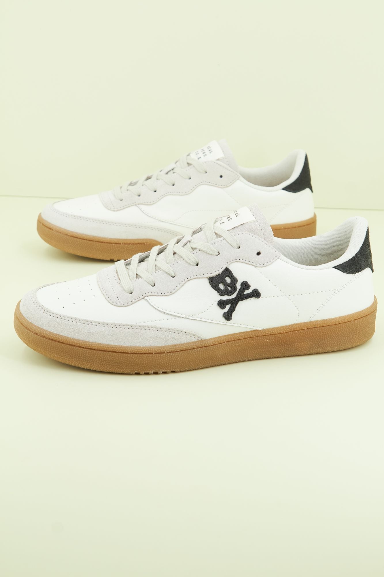 SCALPERS FORD en color BLANCO (1)