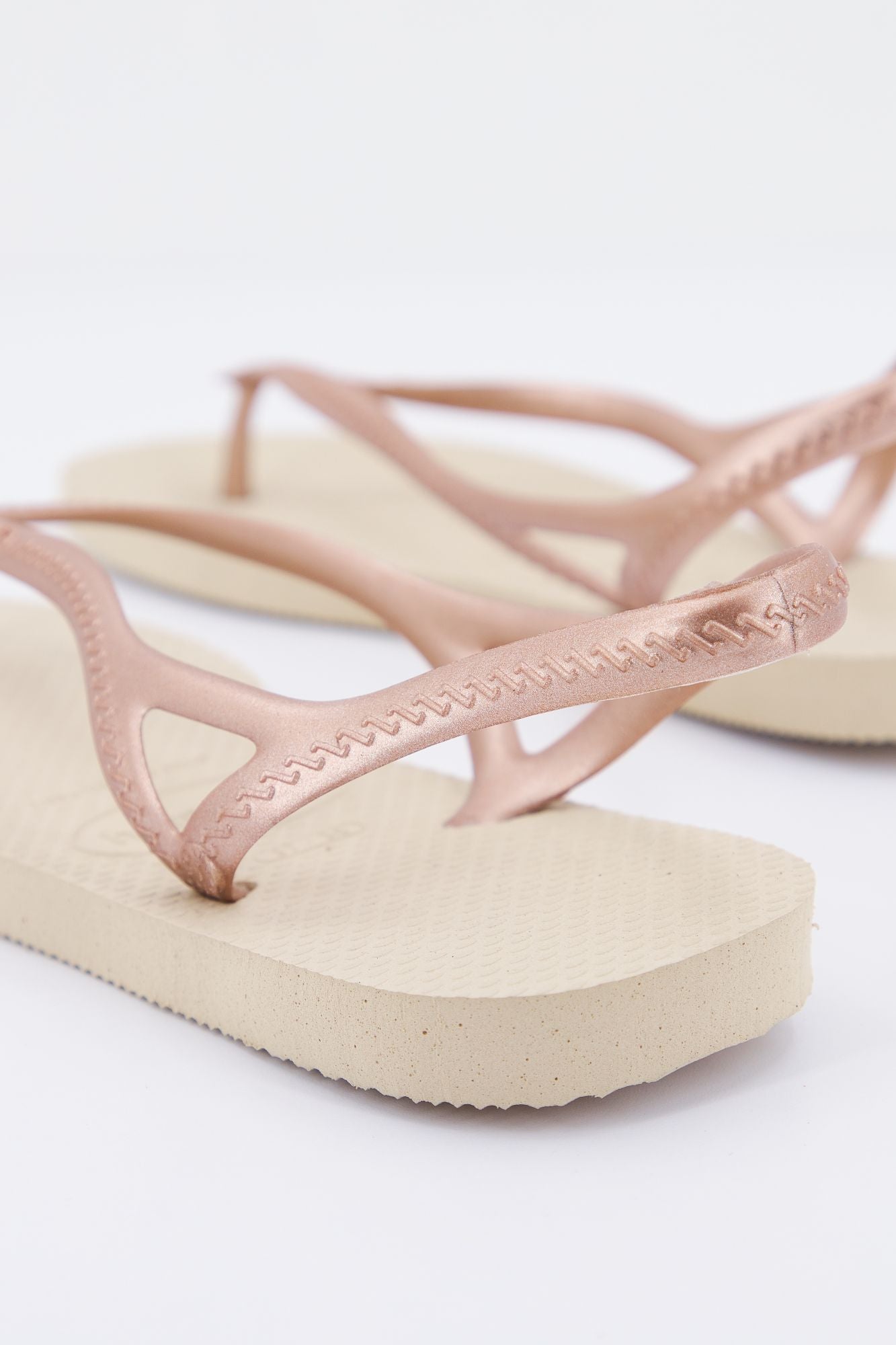 HAVAIANAS 4145746 en color BEIS (3)