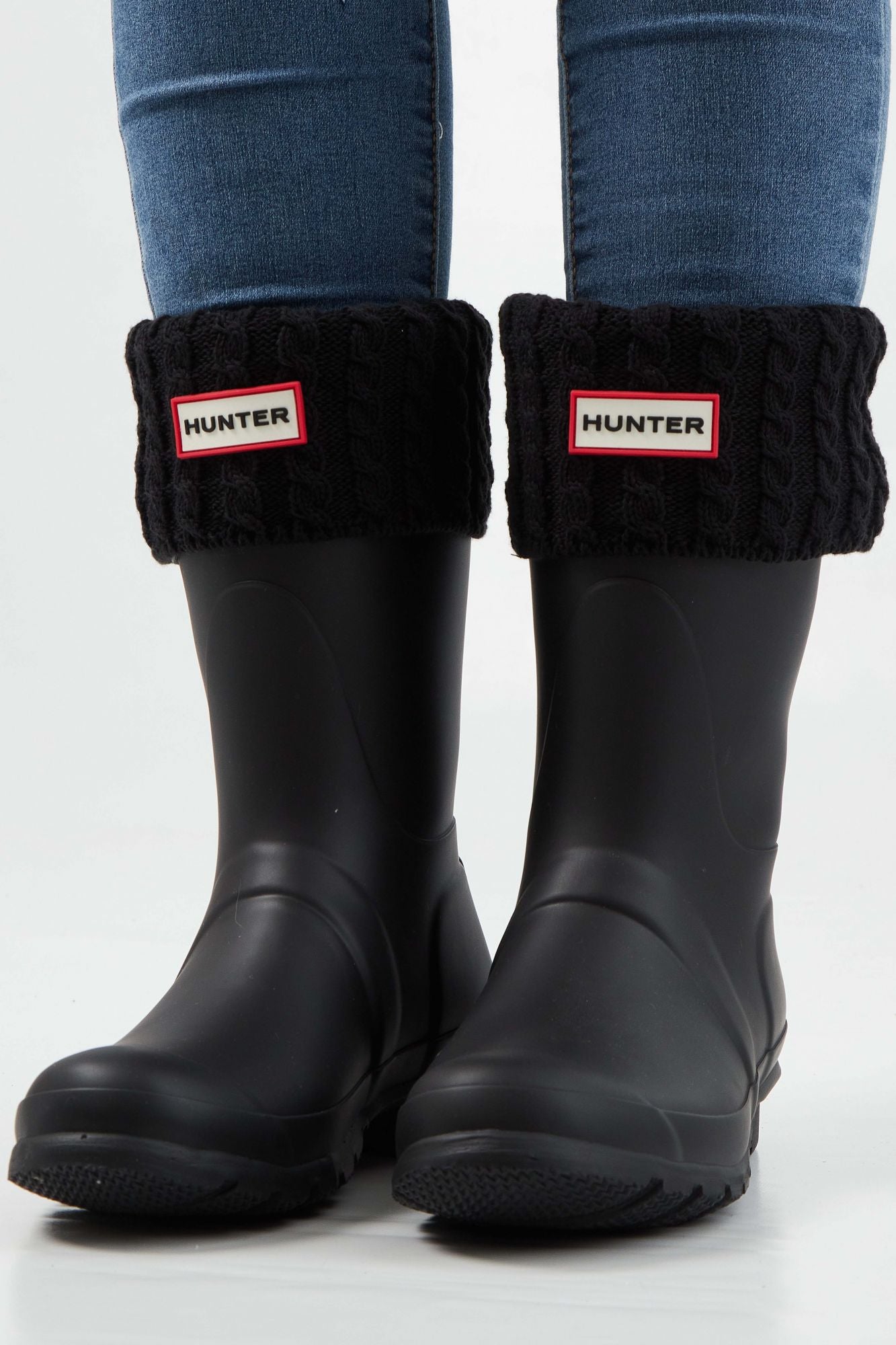 HUNTER SOCK SHORT MINI CABLE SS en color NEGRO (1)