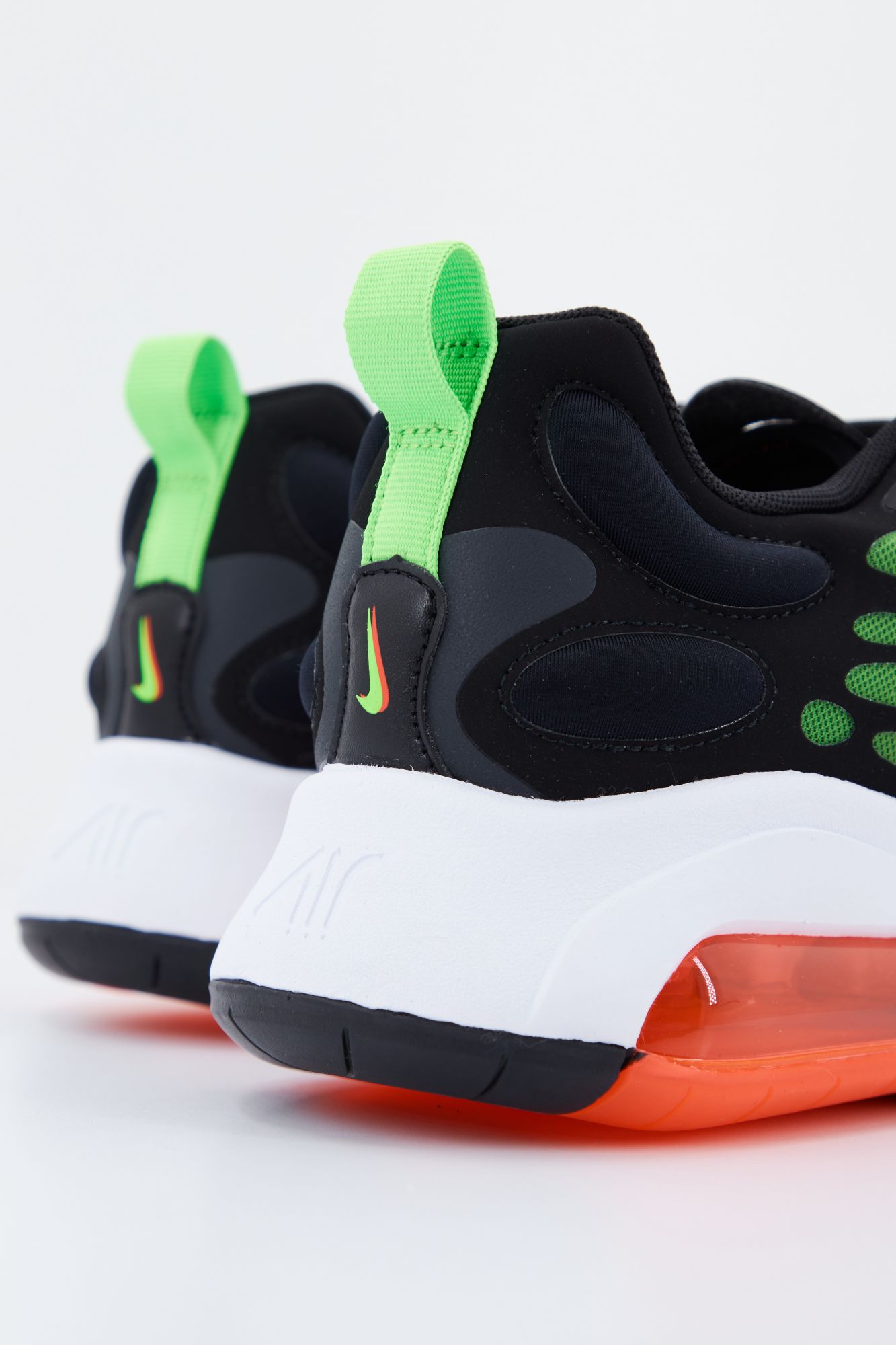 NIKE AIR MAX EXOSENSE SE en color NEGRO (3)