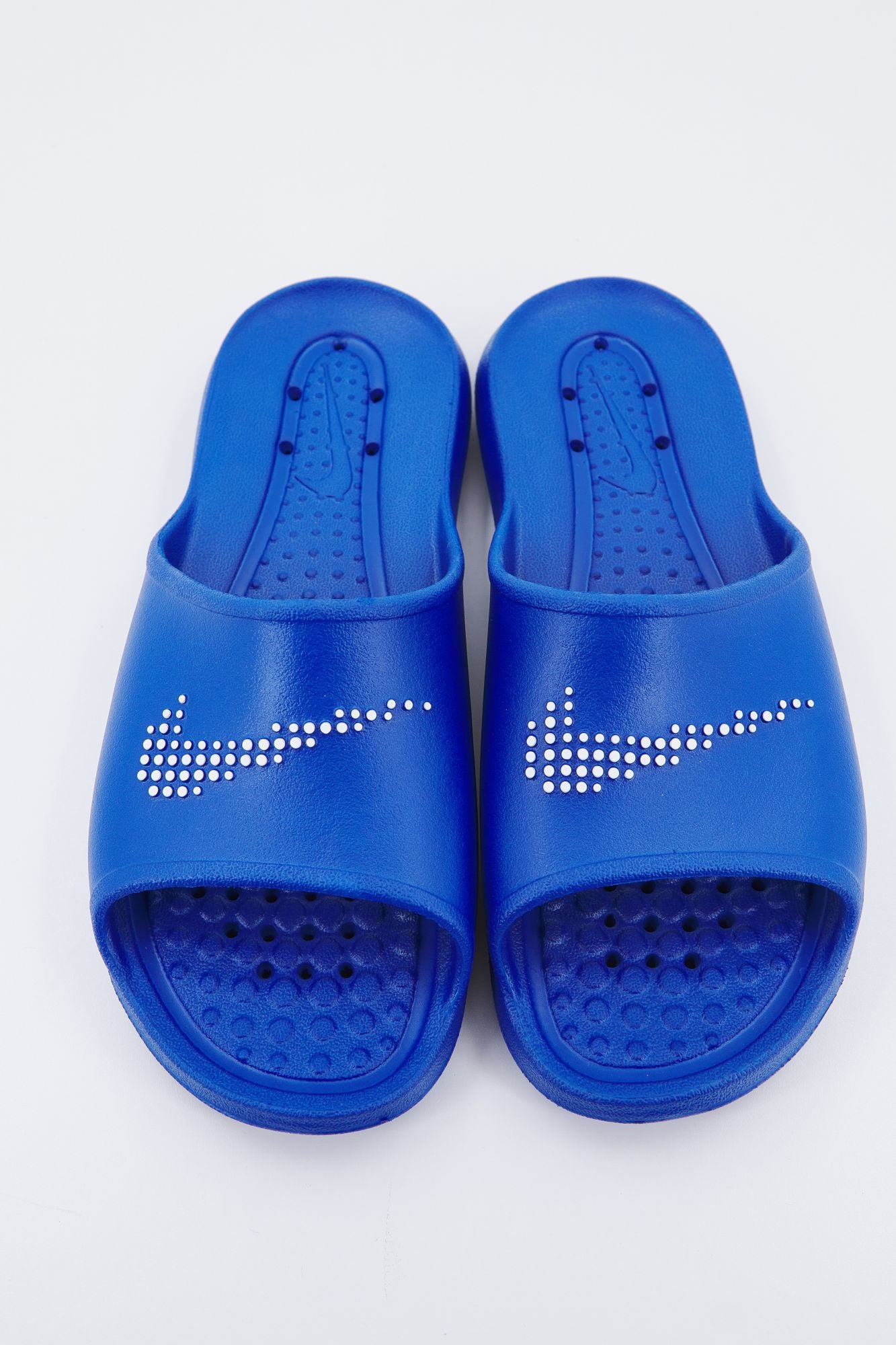 NIKE VICTORI ONE MEN'S SHOWE en color AZUL (1)