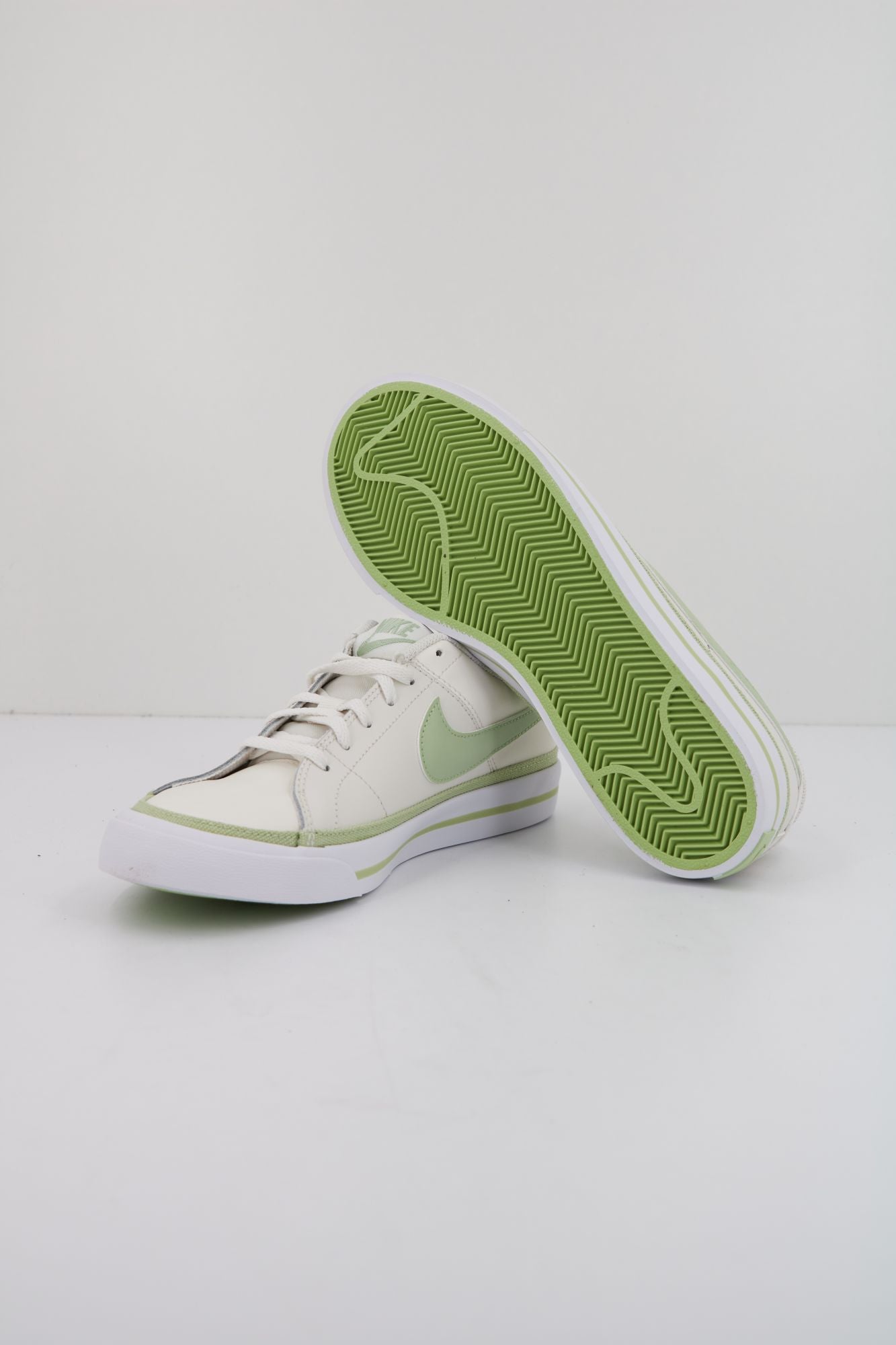 NIKE COURT LEGACY en color BLANCO (4)